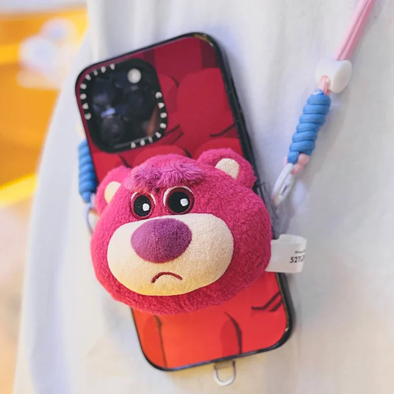 

Оригинальная плюшевая веревка для мобильного телефона серии Disney Strawberry Bear ITS ME, веревка с защитой от потери, диагональный размах, может быть сзади, подвесная веревка на шею