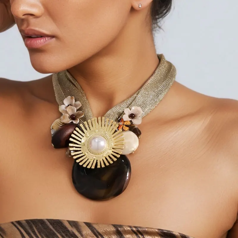 Statement Retro Mesh Stitching Necklace Sunflower Pendant for Women Girl Wedding Party Jewelry