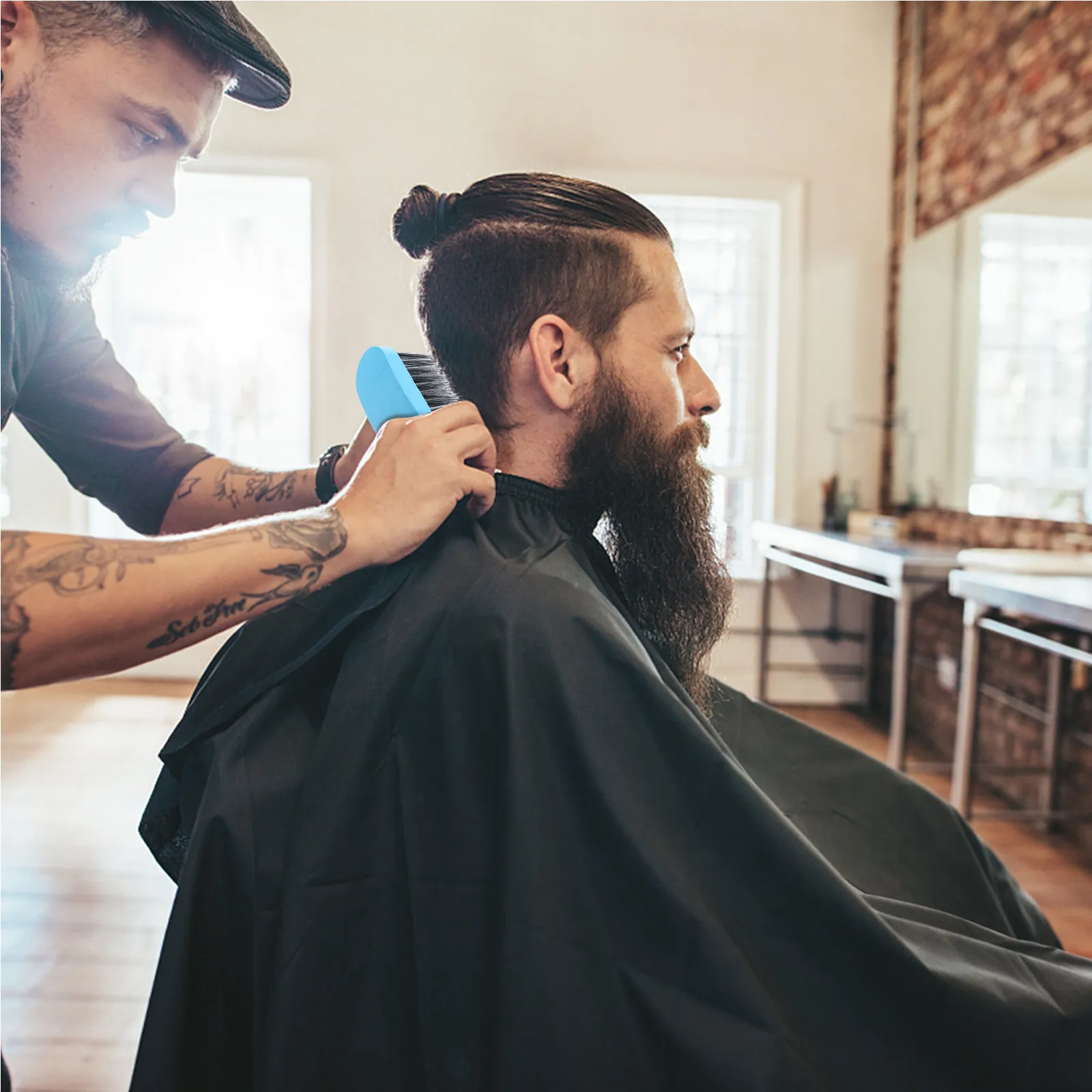 

Набор из 2-х профессиональных щеток для стрижки волос с длинной ручкой, мягкой щетиной, для салонов и домашнего использования, инструмент для уборки волос после стрижки