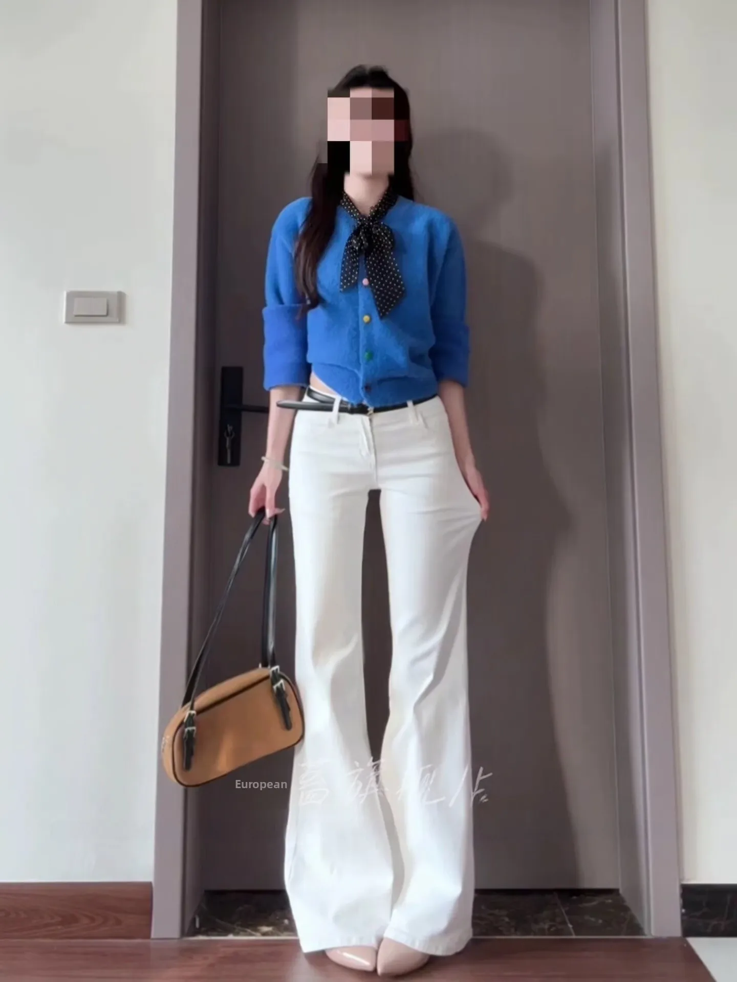 

Белые женские джинсы-клеш с высокой талией, осенне-зимние, эластичные, облегающие, с эффектом подтяжки ягодиц, удлиняющие, универсальные