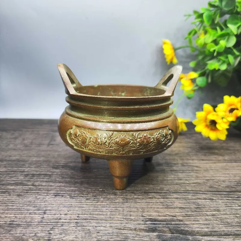 Copper brass incense burner with a raised square handle lotus design, Xuan De style, for tea ceremony and worship, a des