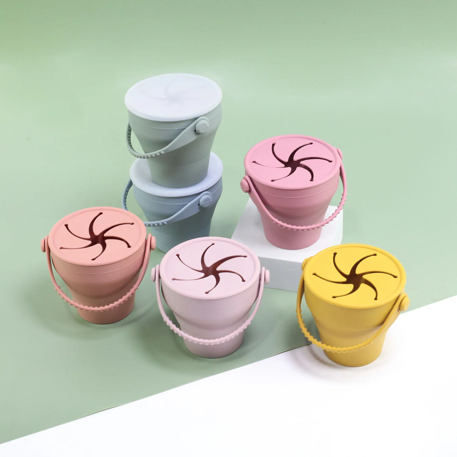 Silicone foldable snack cup beautiful design silicone baby snack cup cute silicone feeding snack cup
