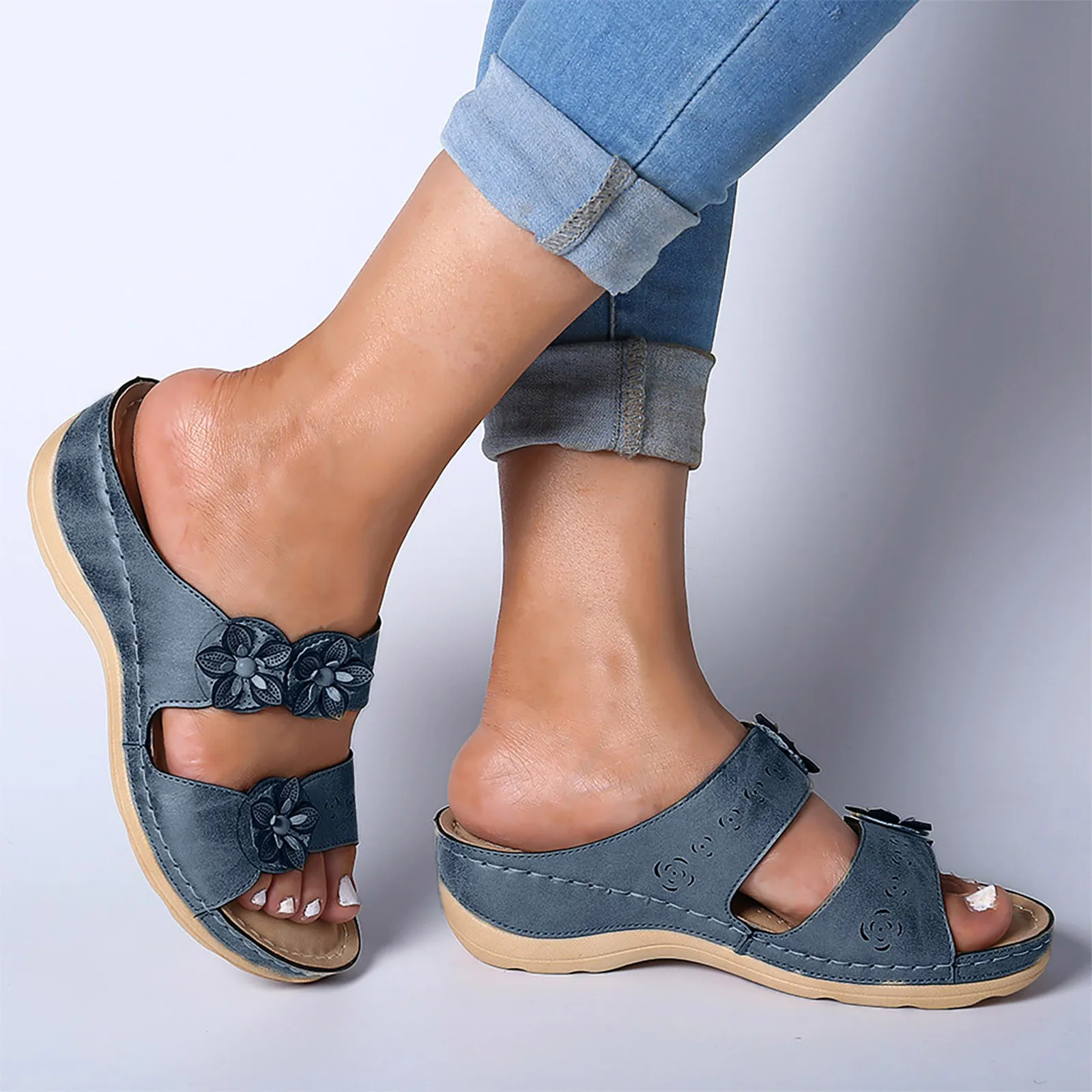 New Arrival Women Summer Beach Slippers Fashion Home Soft Anti Slip EVA Shoes Suitable Indoor and Outdoor Floor Flat Home