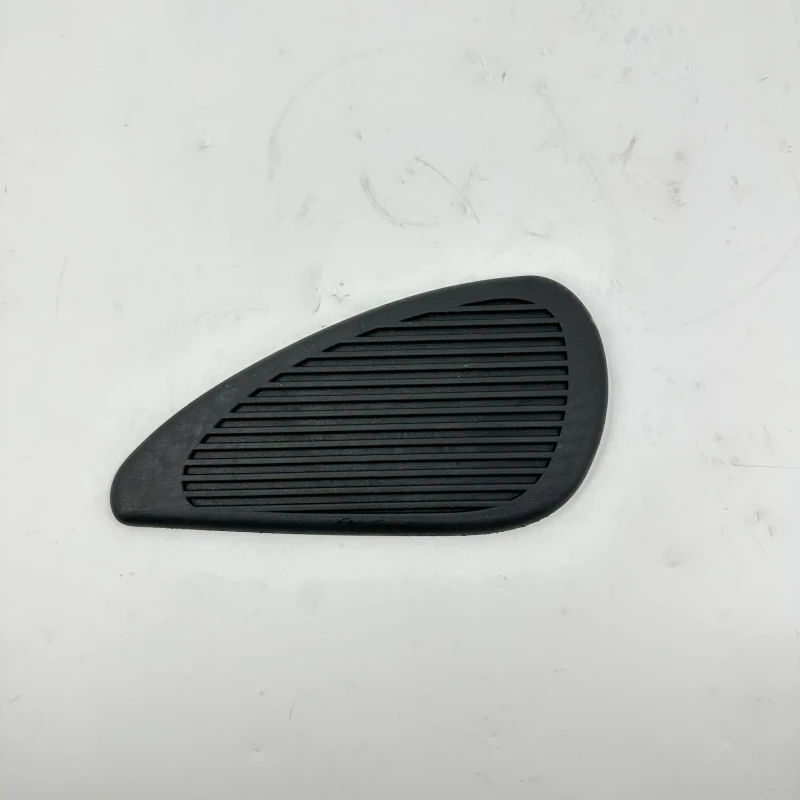 

Motorcycle TANK KNEE PAD - RH For MUTT Motorcycle Original Parts MPT-0421