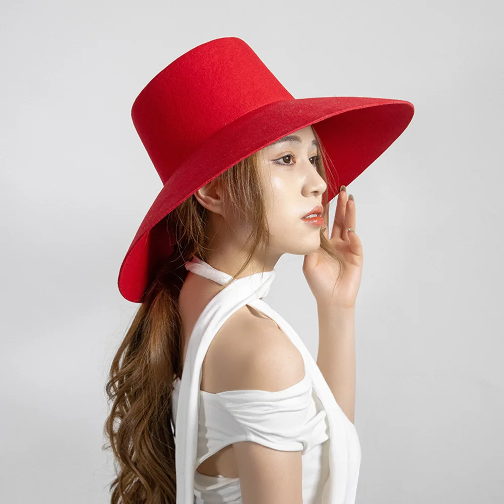 Spring and Autumn New Fashion Retro Round Top Wide Brim Woolen Hat Stage Party Concave Shape Hat