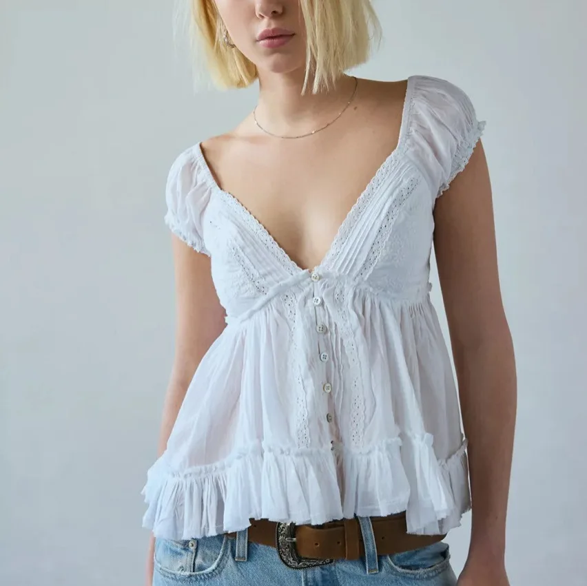 

2025 Women's New Sweet Lace Student Princess Home French Lace Elegant Top