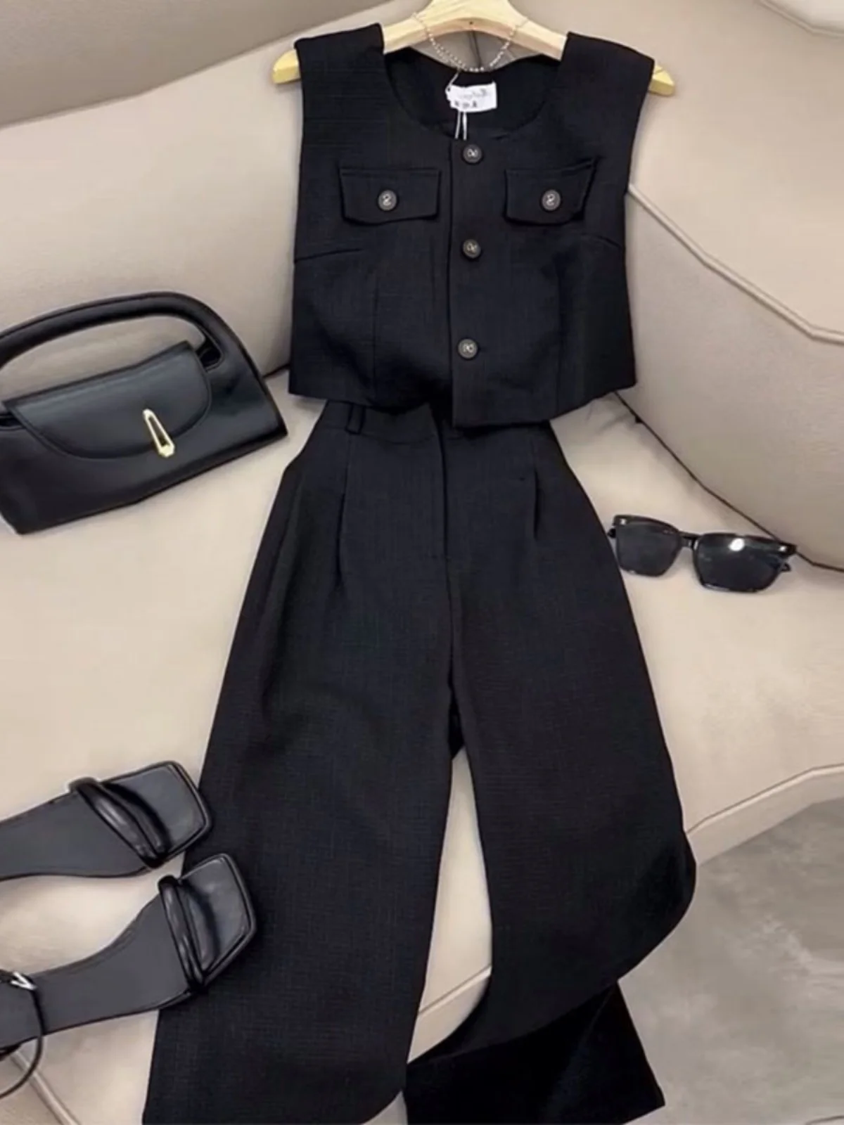 

Elegant Black Small Fragrance Style Vest And Pants Set Thin Two-Piece Suit for Commuting in Summer Fashionable And Sophisticated