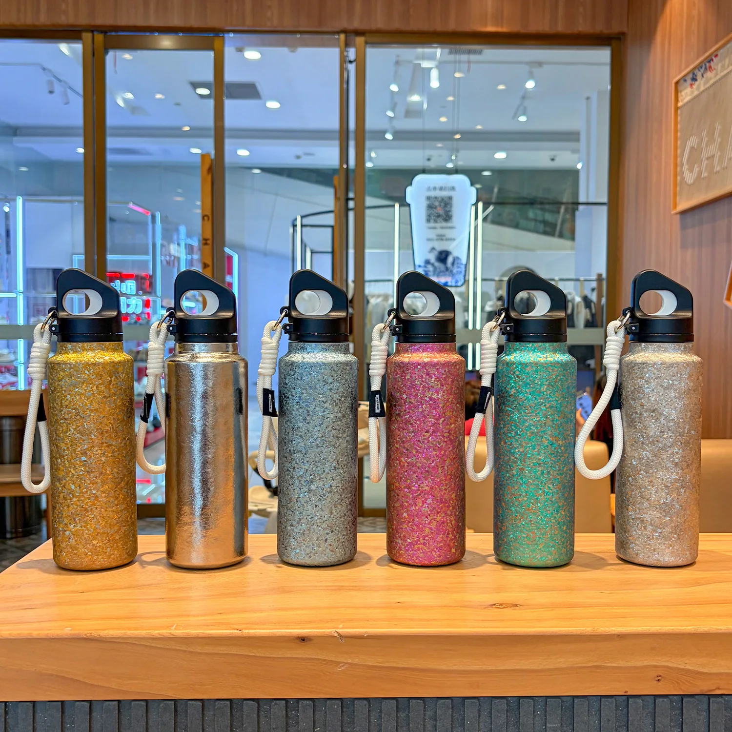 Titanium Vacuum Flask with Rope Handle – 6 Colors, Portable Insulated Water Bottle for Travel & Office 580ML