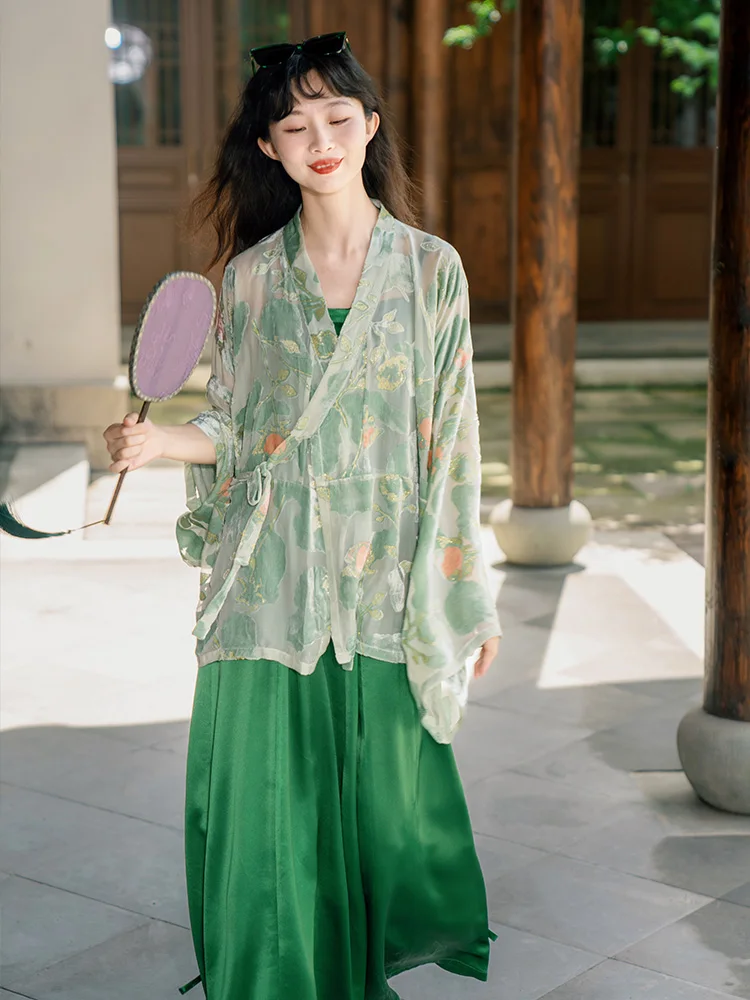 

Шелковое платье Ele Hanfu с бархатным пальто для женщин, юбка миди H-образного силуэта с цветочной вышивкой и обычными рукавами