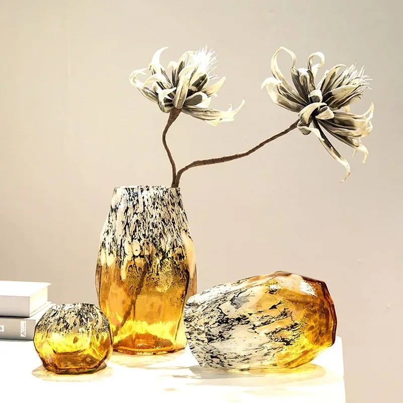 بقع تغيير تدريجي غير منتظمة، مزهرية زجاجية سوداء، طبق فاكهة، مزيج من زهور الديكور #4