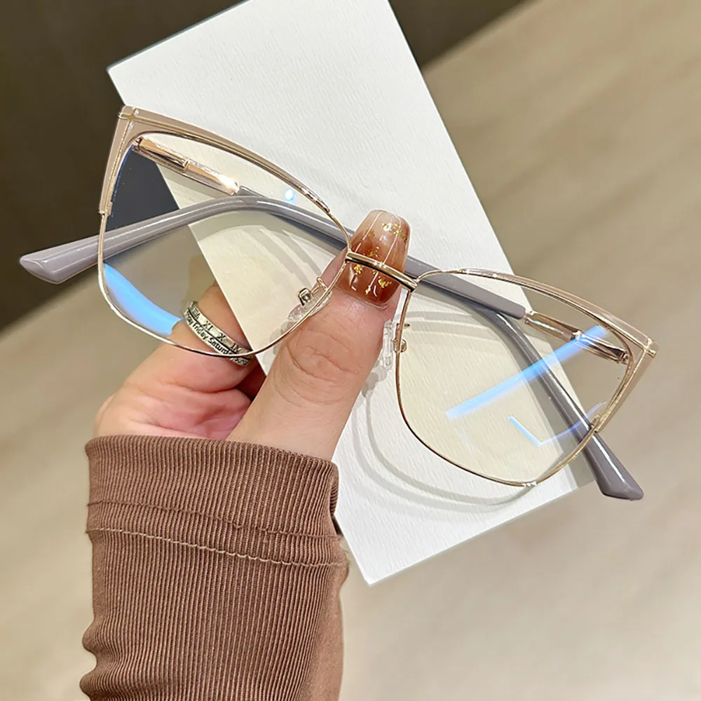 

Stylish Eyewear Blue Light Glasses Anti Blue Light Glasses For Daily Wear Office Fashion Accessory
