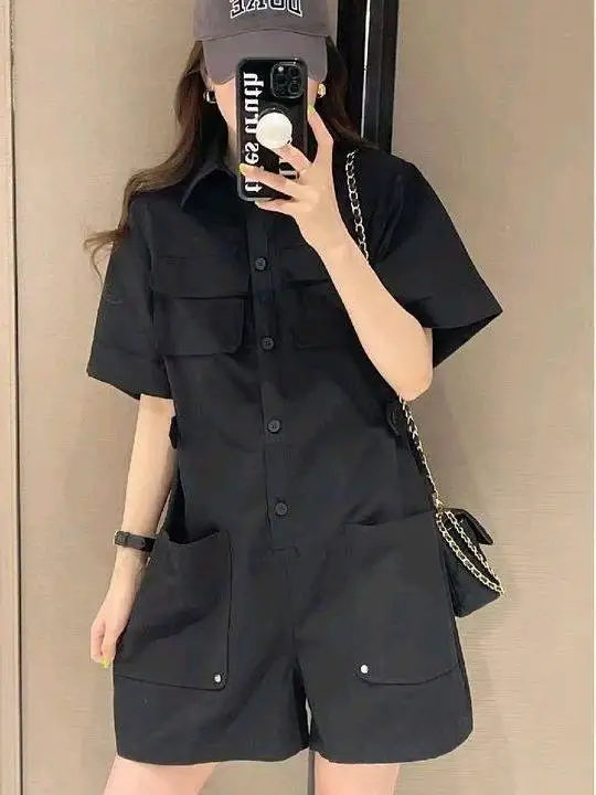 

Модный свободный повседневный комбинезон на лето 2026: женская одежда с коротким рукавом, высокой талией и прямыми брюками-карго