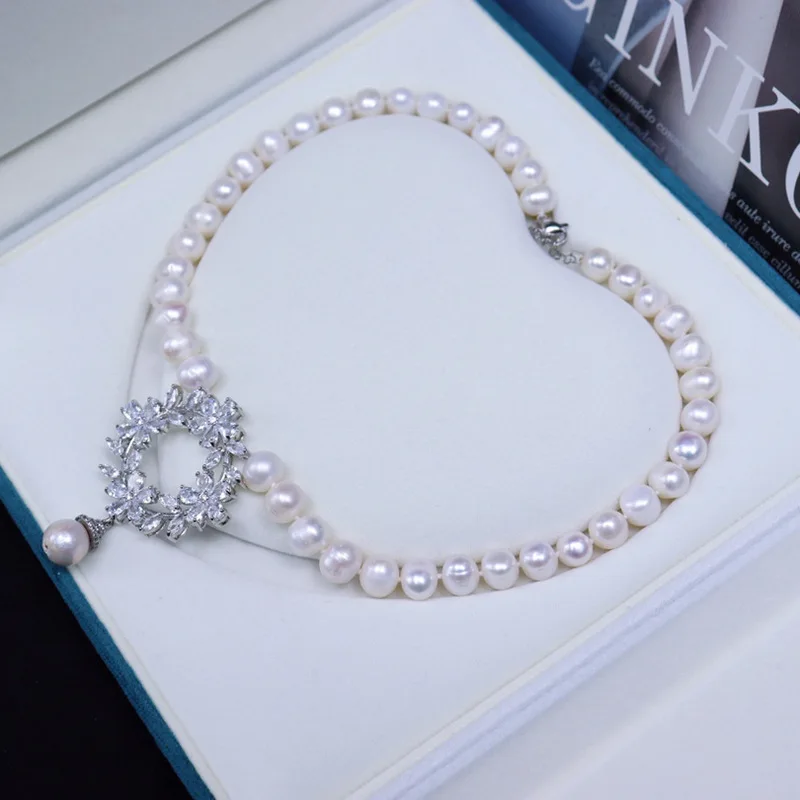 Flower Wreath Style Natural Freshwater Pearl Necklace 9-10mm Light Luxury Niche Matching Dress Can Be Paired with Any Dress Tren