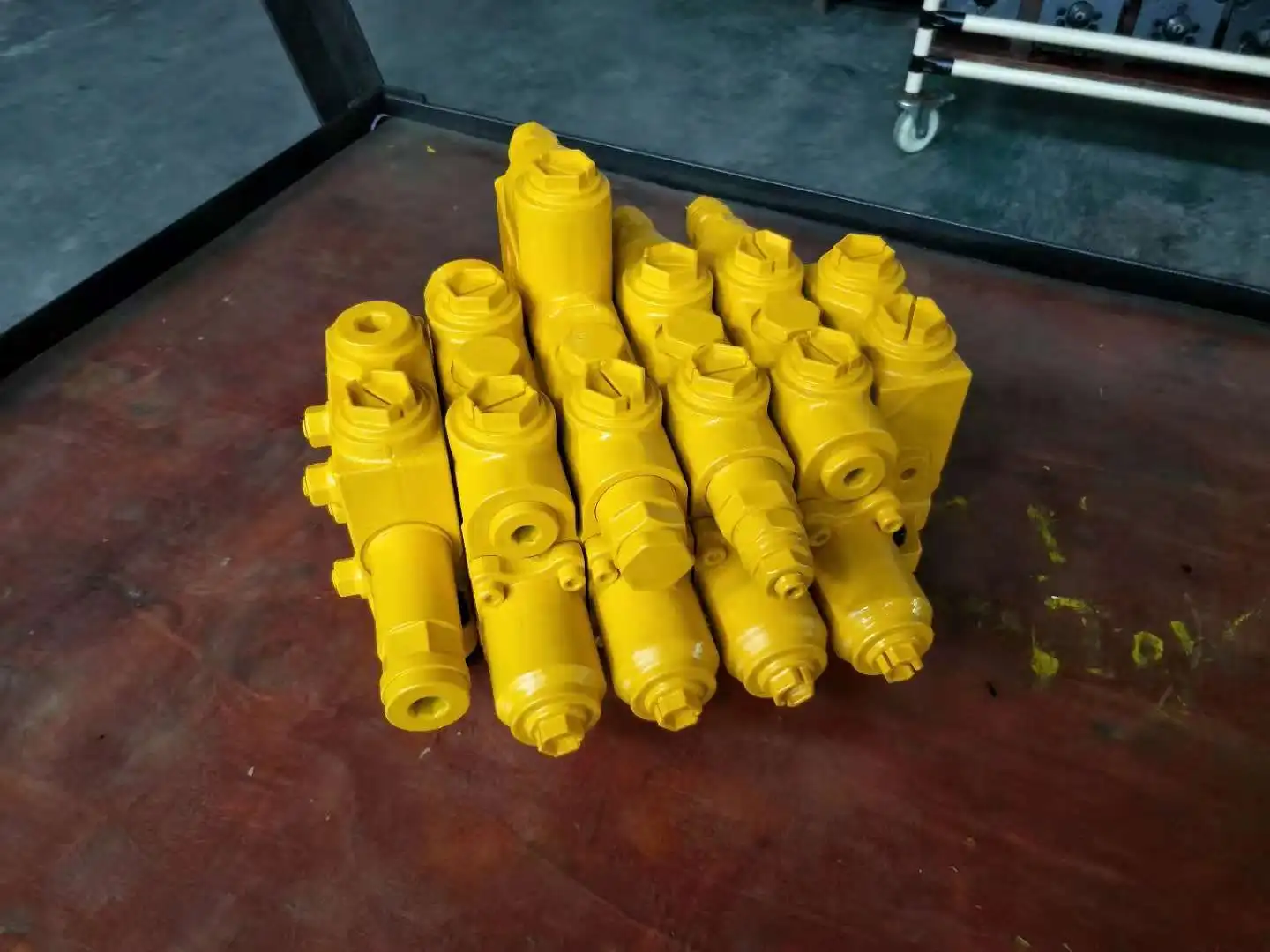 Excavator Main Control Valve Hydraulic Control Valve