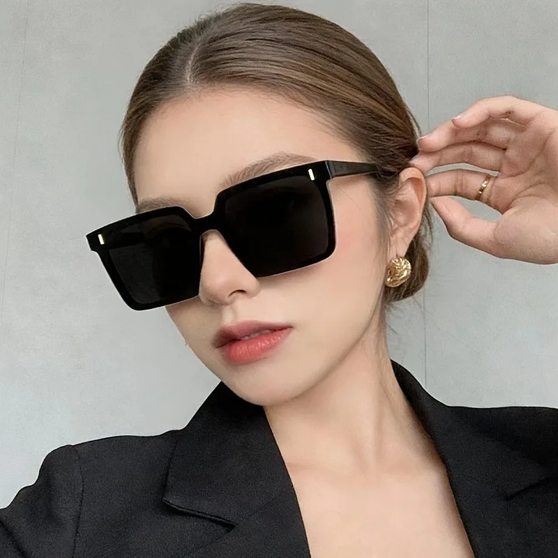 Sommer-Must-have Modische Großrahmige Eckige Brille, Trendige UV-Beständige Sonnenbrille für Draußen