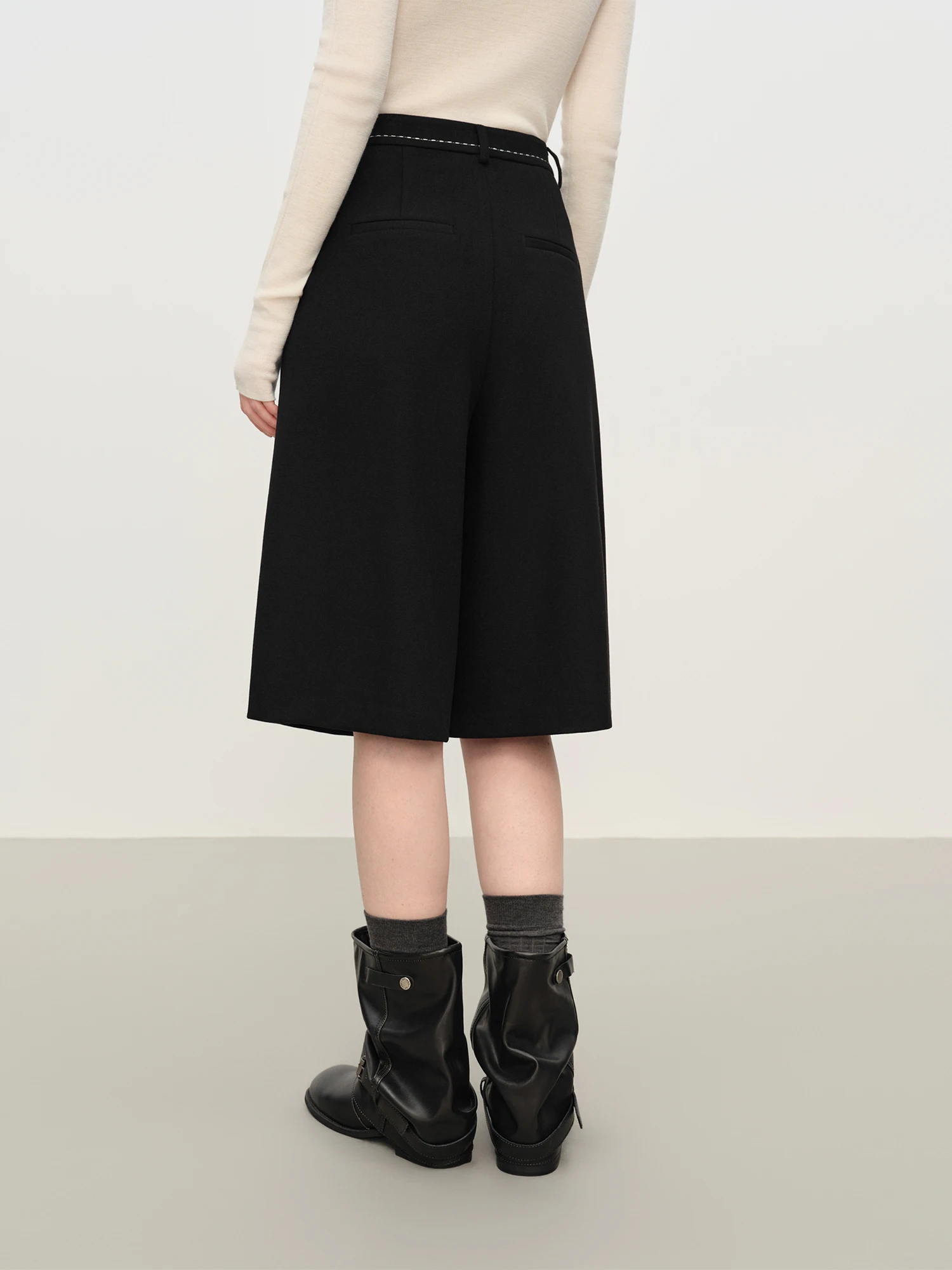 FSLE Retro Straight Shorts Women's 2025 Winter New Commuter Streetwear Loose High Waist Unisex Cool Girls British Style