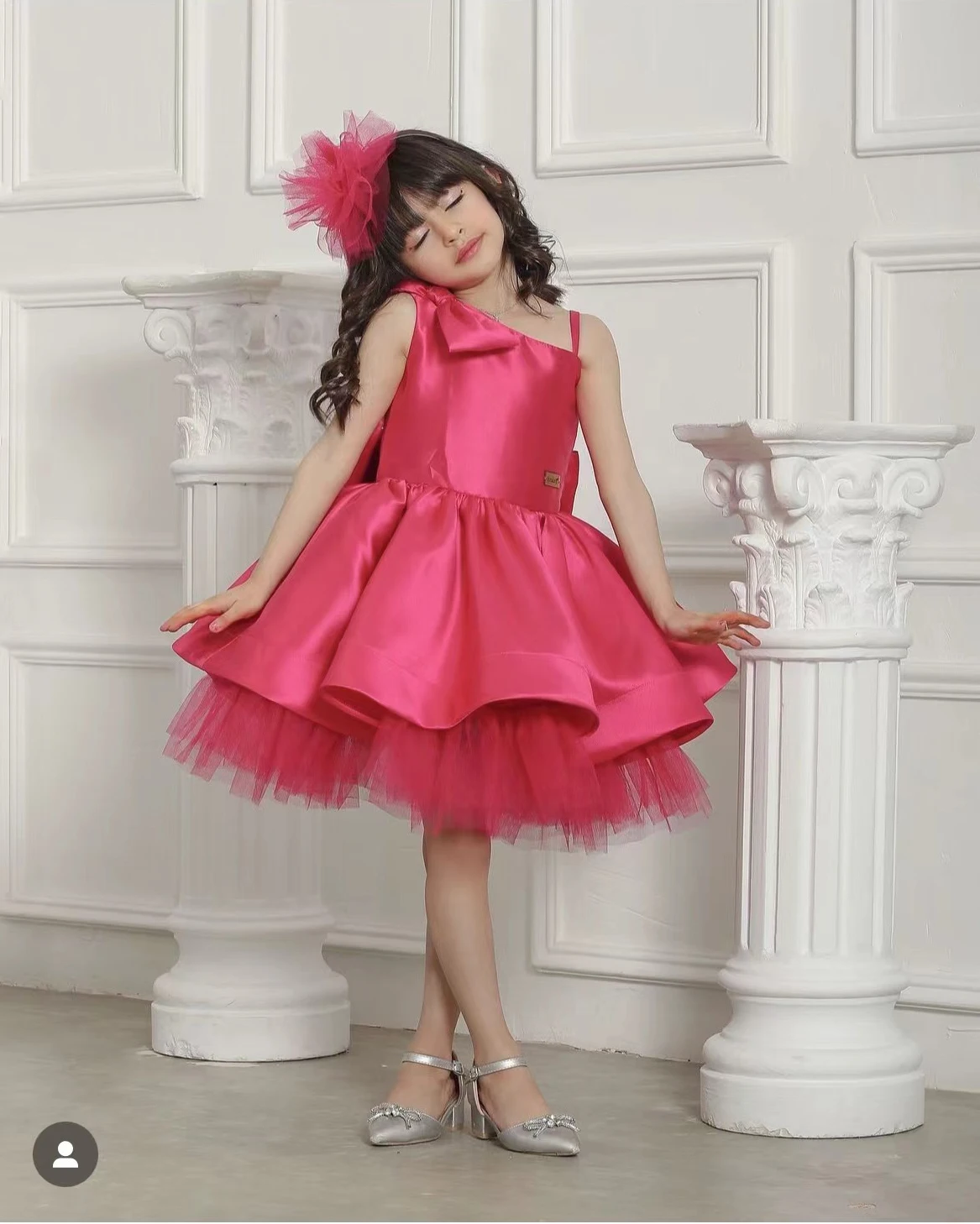 Rose Red Flower Girl Dress For Wedding Knee Length Satin Puffy With Bow Kids Birthday First Communion Princess Party Ball Gowns