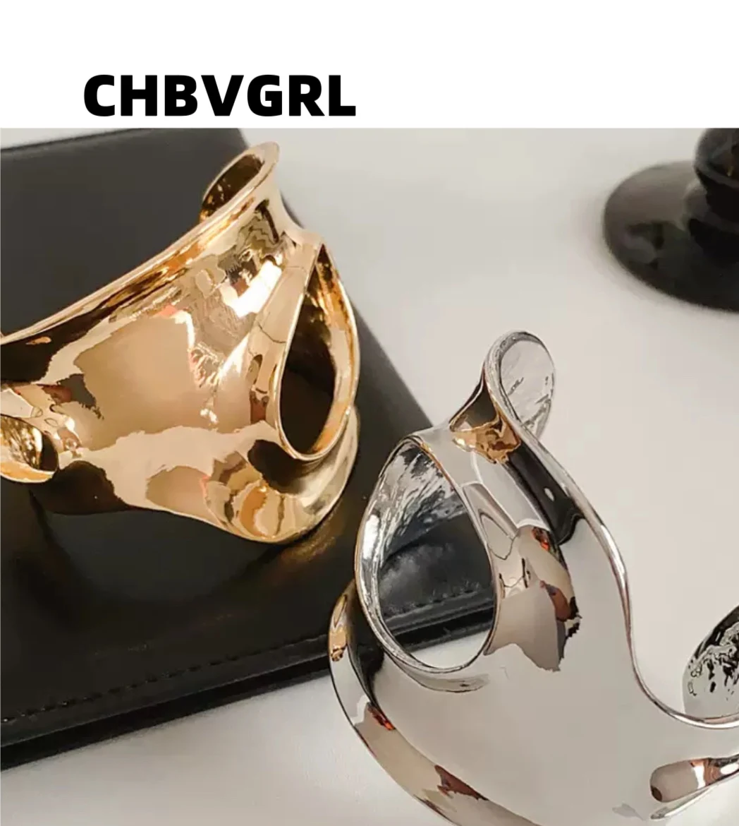 

High-end feeling,Korean version,ins design,simple geometry,double ring wrapped,follow the shape,luxury open bracelet