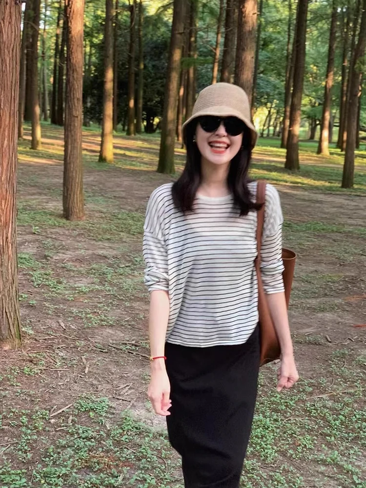 

Классическая осенняя полосатая футболка с длинным рукавом, ультрамодный корейский свободный топ, уникальный и красивый корейский топ.