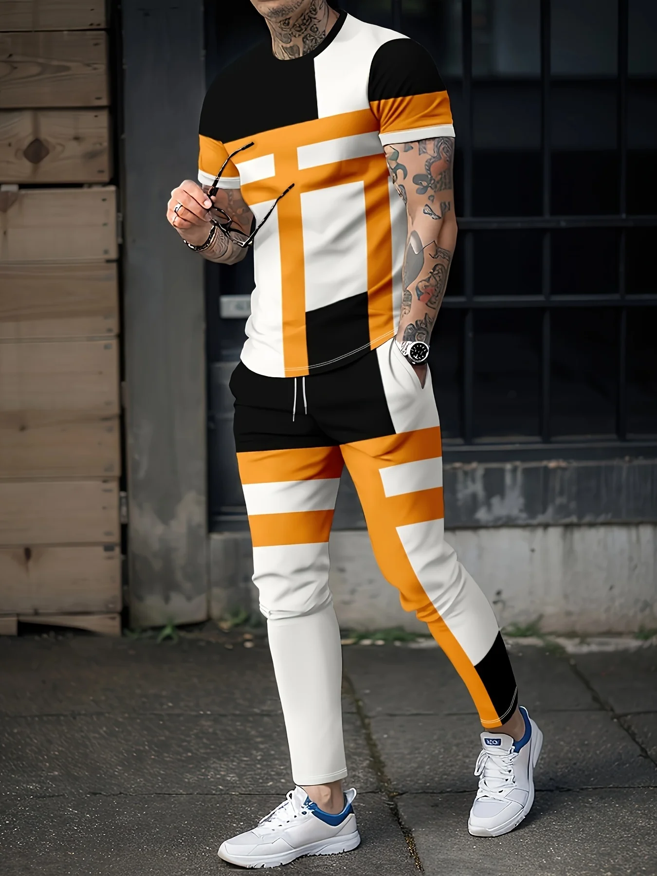 

The 2025 Summer new Men's suit is a comfortable soft fashionable and quick-drying casual set