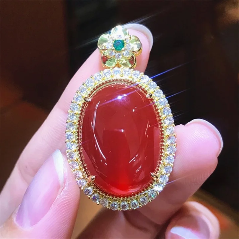 

Natural Inlaid Red Agate Southern Red Egg Face Pendant Chalcedony Women's Fashion Trend Necklace