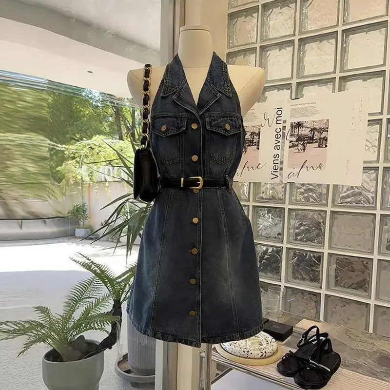 

Hong Kong Style Retro Halter Sleeveless Single-breasted Denim Dress Women Summer High Street Casual Waist Slim Mid-length Dress