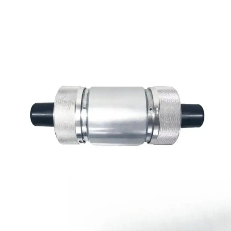 

The intermediate connector of the detachable bypass cable HP-JRK15-50 live operation cable can be quickly plugged and unplugged