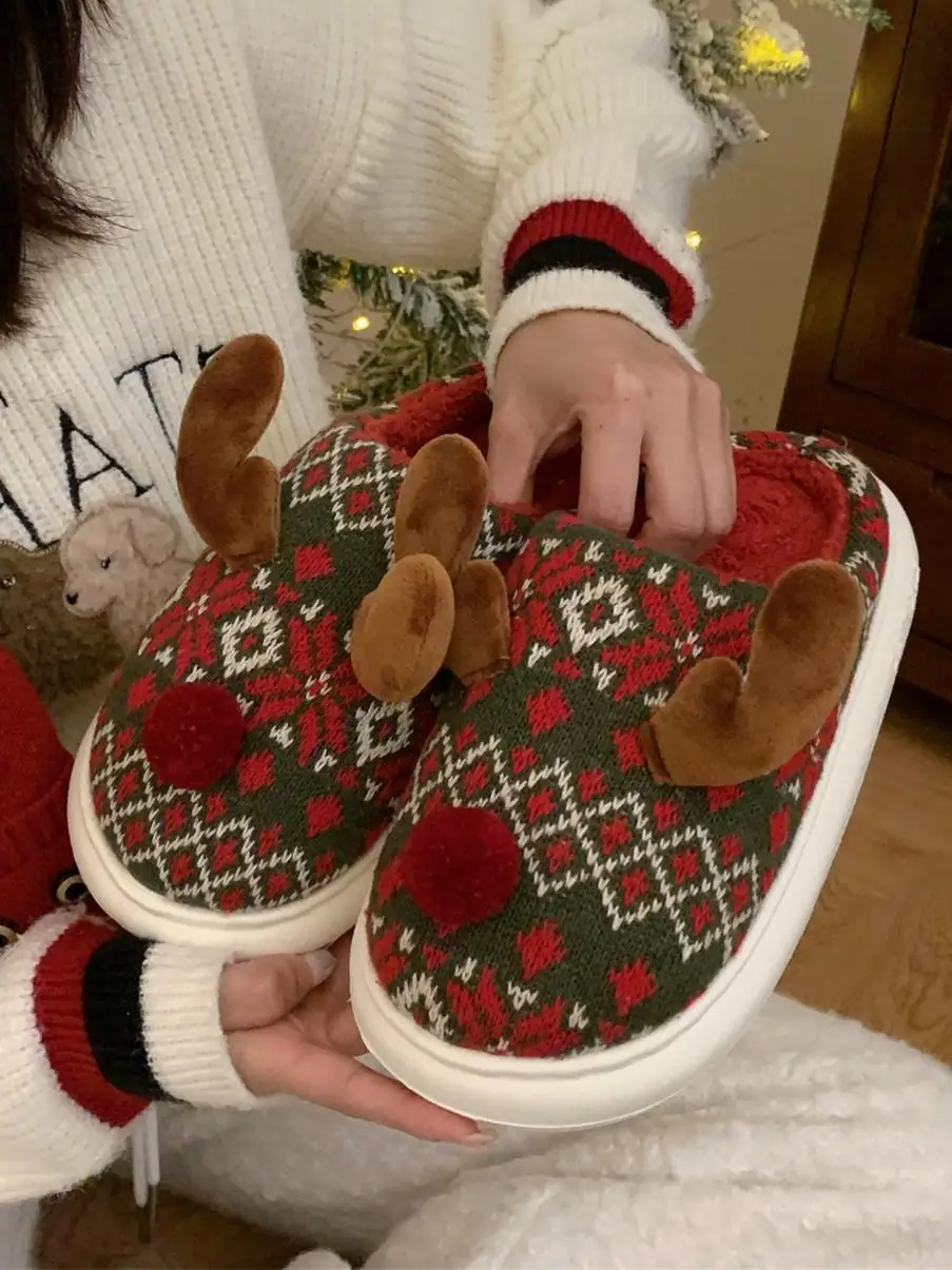 Chinelos caseiros quentes e elegantes para mulheres, sola macia, rena de Natal, chinelos de algodão dos desenhos animados