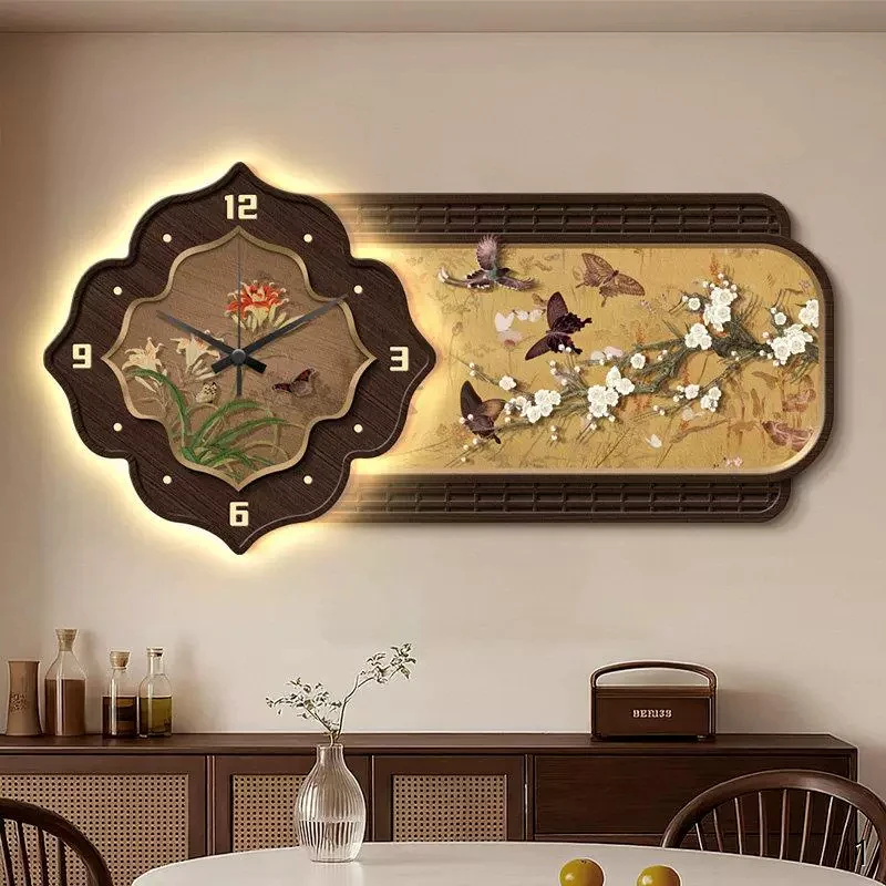 Chinese aesthetic clock dining room decoration painting Zen flower and bird living room bucket cabinet wall clock mural lamp