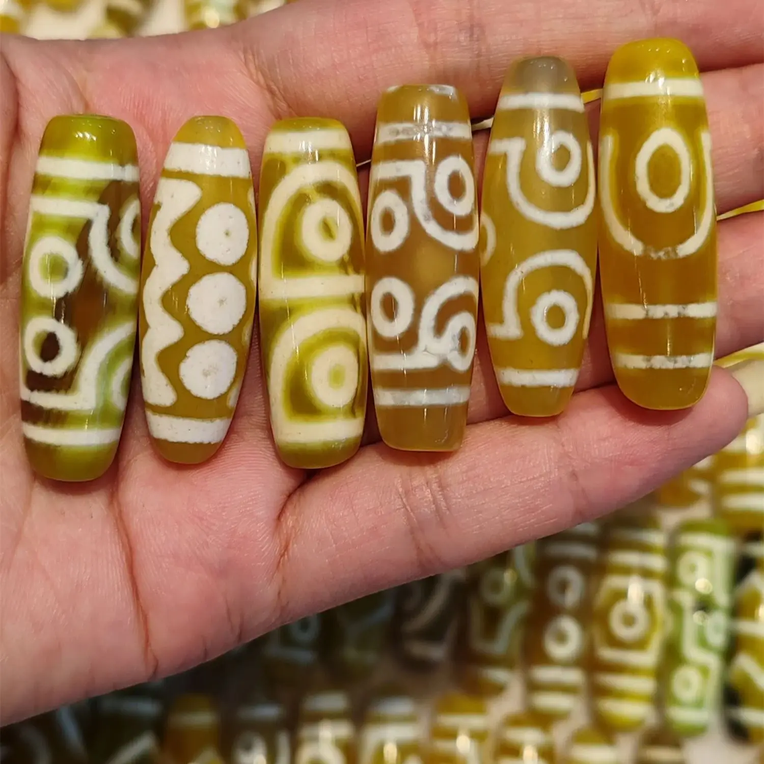 100pcs/lot natural old agate dzi wholesale Yellow Weathering lines 40mm Rare breeds diy Necklace pendant Accessories amulet