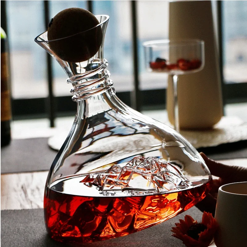 1500ML Lead-free Crystal Glass Red Wine Decanter Manual Blown Creative Wine Decanter Variety of Options Iceberg Decanter