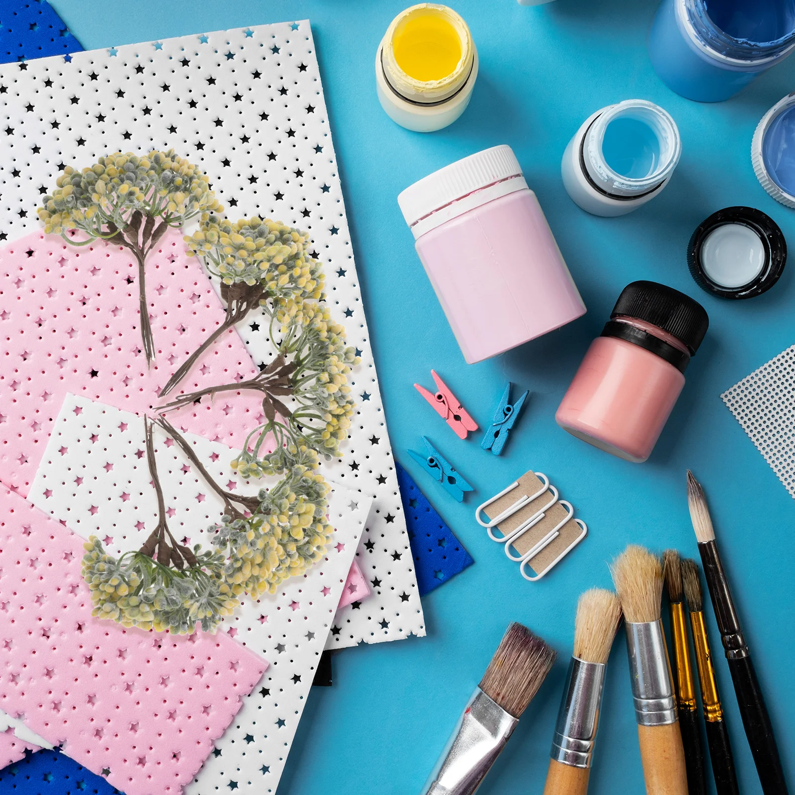 

Decorative Berry Sprays Faux Frost Berries 30 Pcs for Christmas Wreath DIY Craft Centerpiece Home Wedding Fall Season Decoration