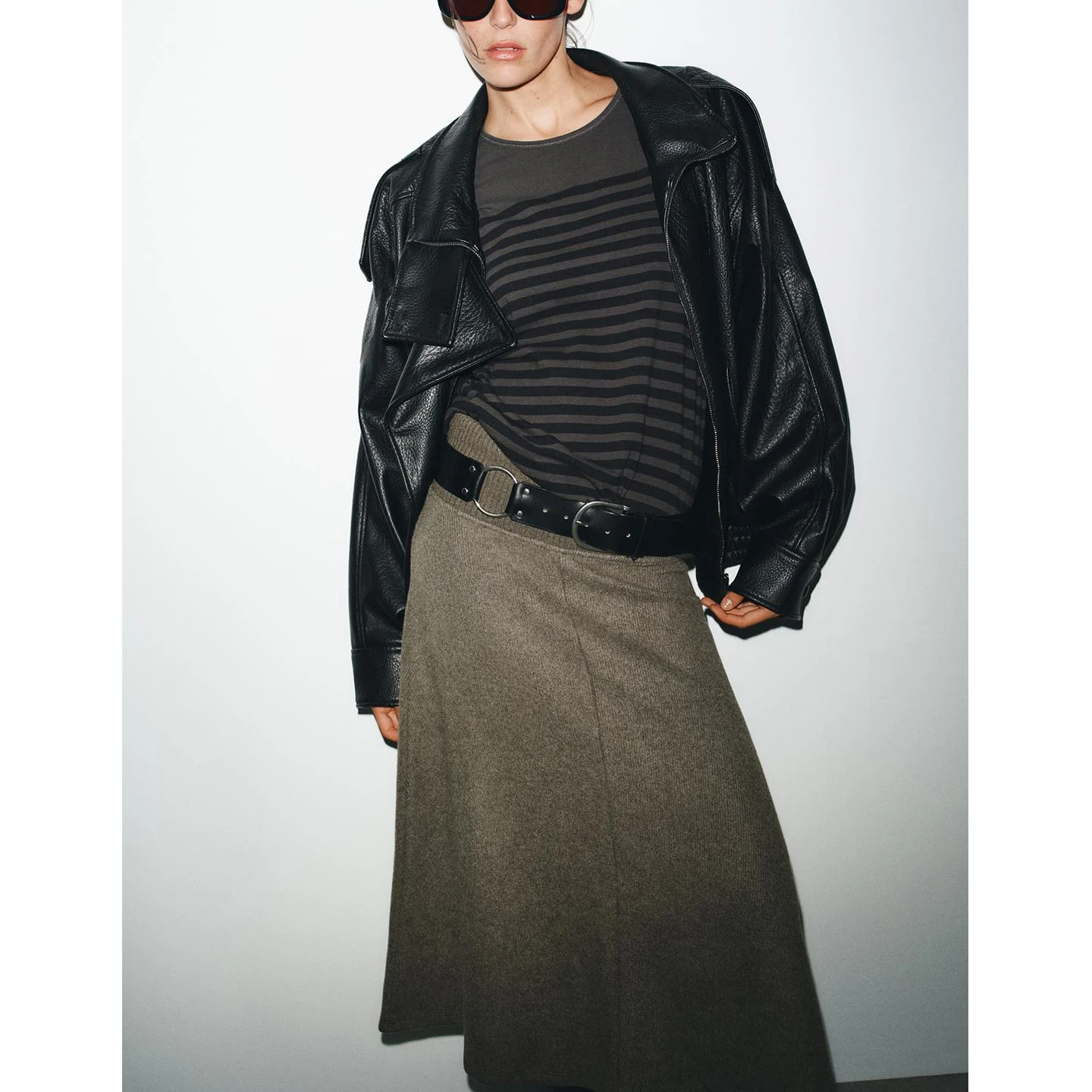 Fall New Women's Design Zipper Decorated PU Leather Long Sve Stand Collar Jaet Coat ort Sle for Ladies