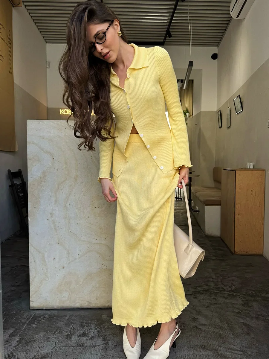 Blubelle المرأة الجديدة الخريف الشتاء بولو الرقبة طويلة الأكمام مضلع سترة متماسكة تنورة مجموعة زر الجبهة مرونة عارضة مجموعة