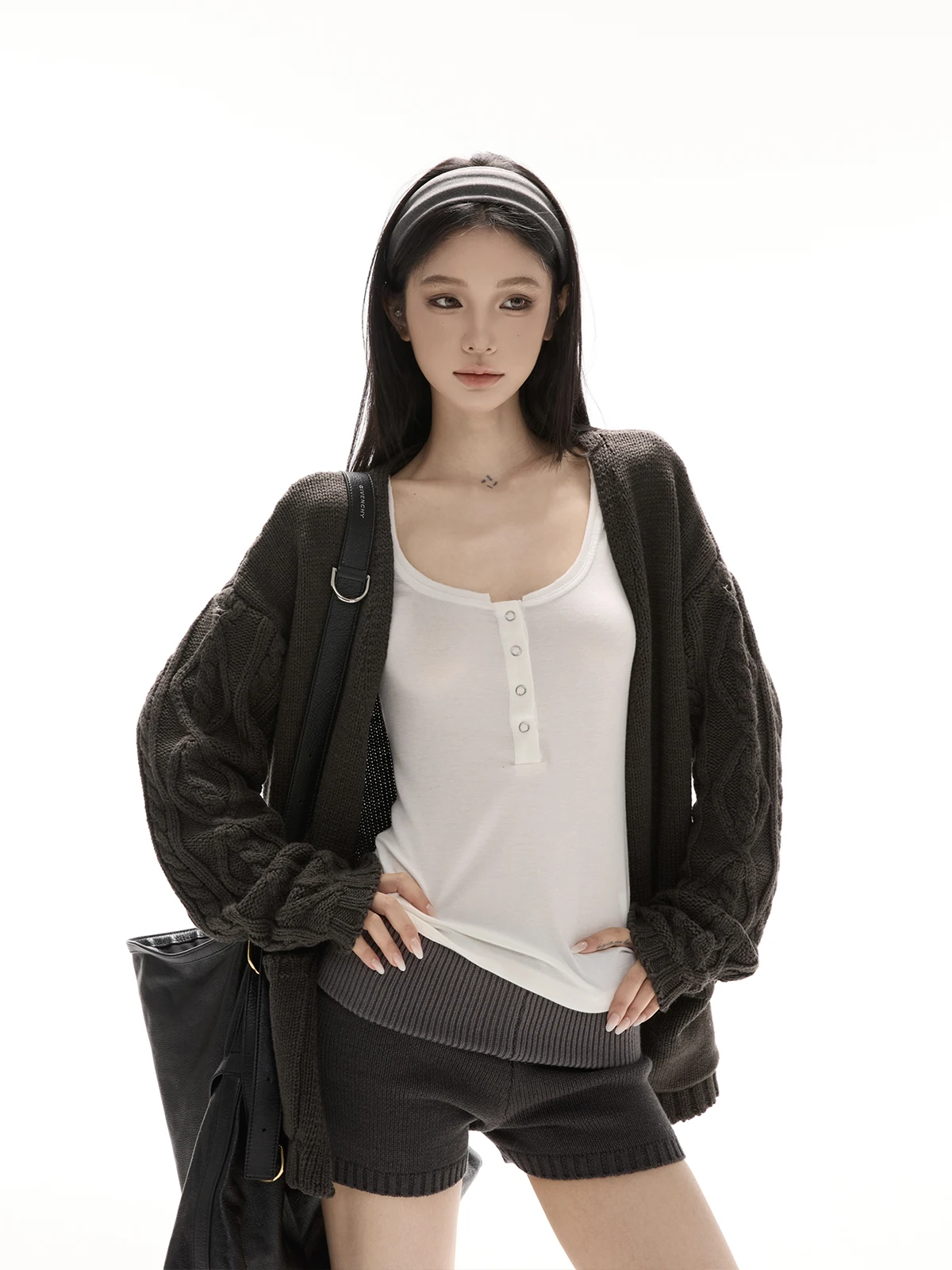 

Комплект CruOnit: Свободный вязаный кардиган и укороченные брюки с цветовыми блоками для женщин – повседневный, теплый, стройнящий