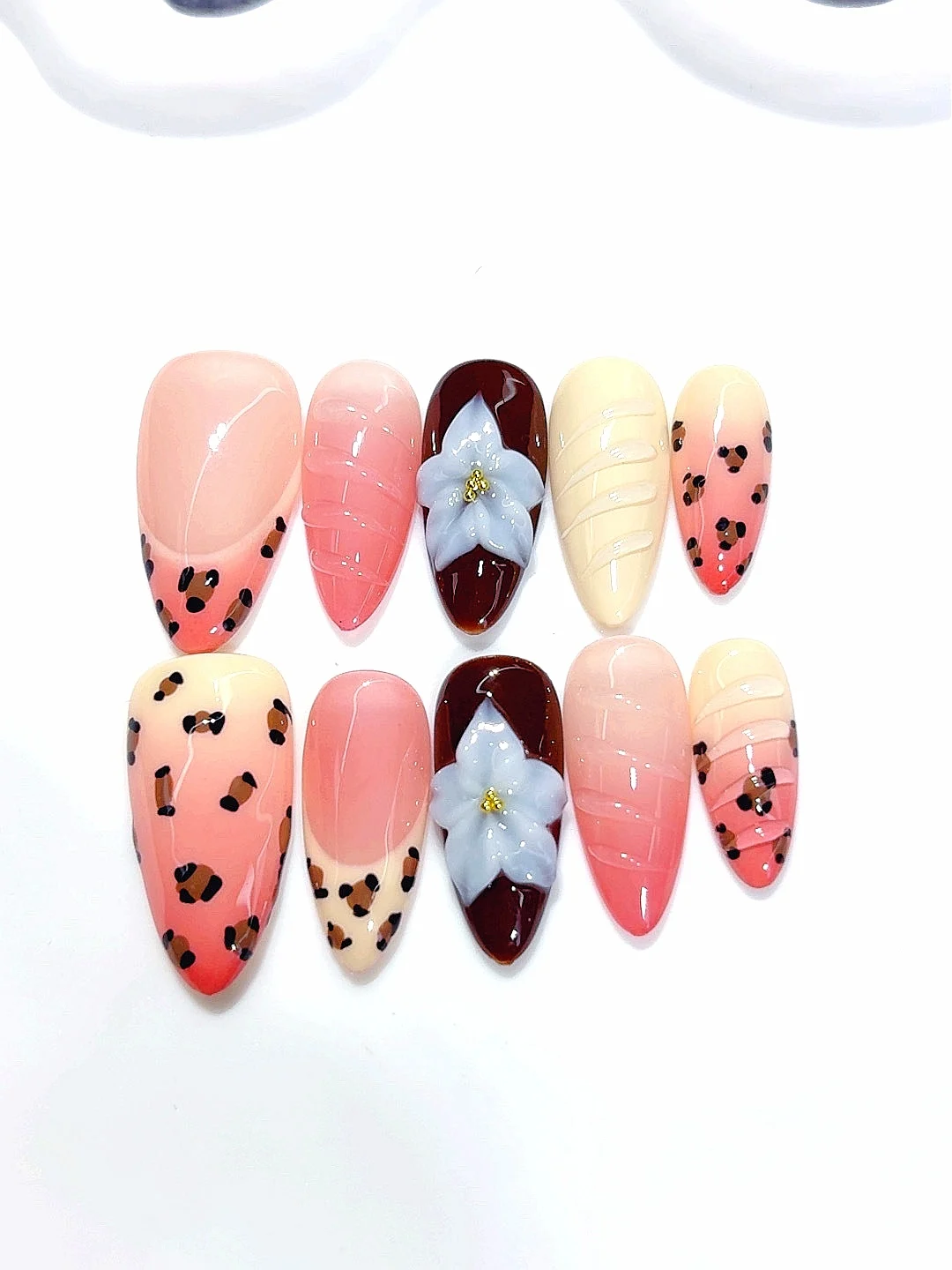 

Almond Press on Nails - Mixed Design with Leopard Print, 3D Flower & Textured Accents, Pink & Brown Ombre Fake Nails (D596)