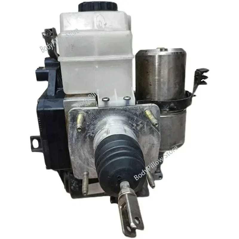 Applicable to Mitsubishi Pajero V93 V97 V75 V77 V78 V73 brake master cylinder motor ABS pump assembly