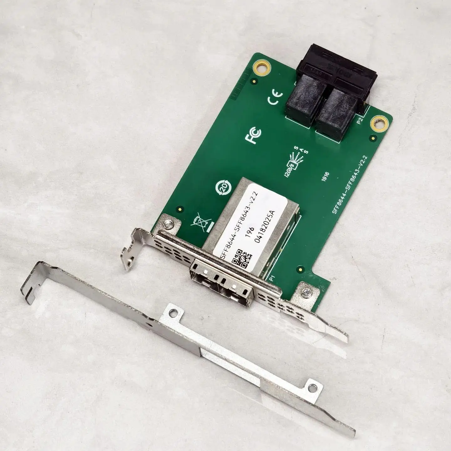 SAS HD Bracket with SFF-8644 to int. SFF-8643