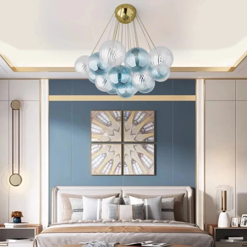 2025 الحديثة الزجاج الملون متعدد رئيس LED غرفة نوم قلادة ضوء ديكور المنزل غرفة المعيشة سقف كرة زجاجية لمعان قلادة ضوء