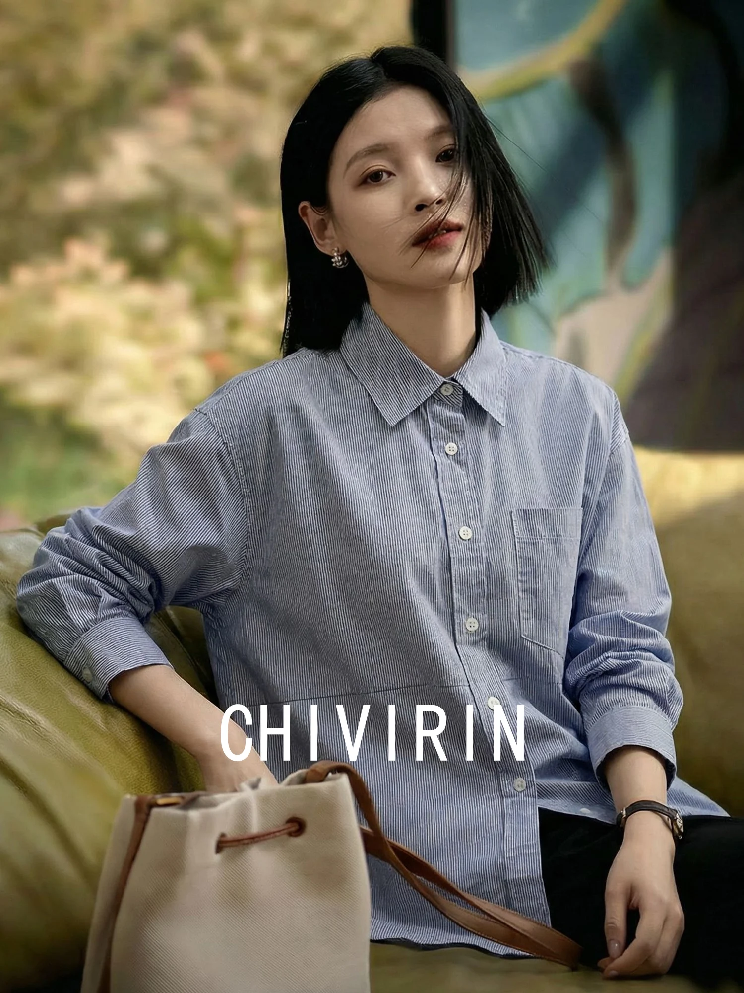 

Умная хлопковая рубашка в полоску с длинным рукавом для женщин: весенняя модная модель с воротником для офиса и повседневной носки, создающая ощущение высокого качества