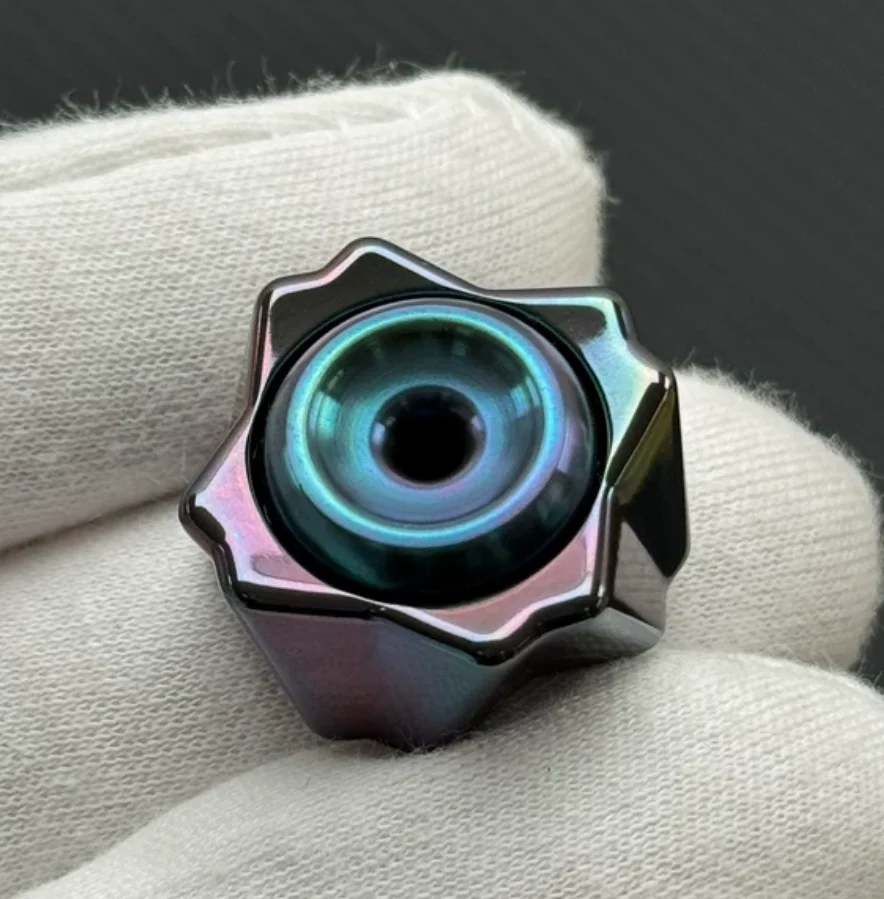 Used EDC Cherry Blossom Cake Zirconium Rainbow Haptic Spinner Fingertip Gyroscope Decompression Toys
