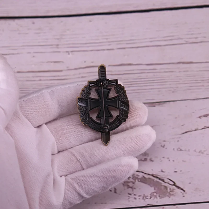 German Air Force Iron Cross creative Badge Metal Pin for Clothes Coat Dress Lapel Jewelry Men Women Accessory Gift - view 3