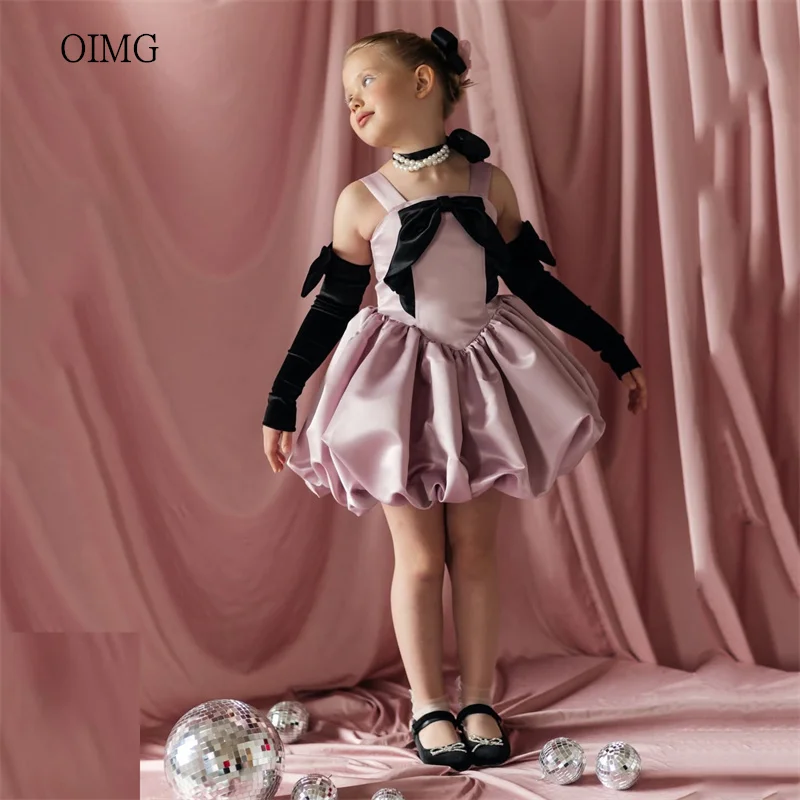 

OIMG Милое атласное платье для девочек с широкими бретелями и бантом, с рукавами-бантами, для свадебной вечеринки, длиной до колена, на день рождения, на заказ