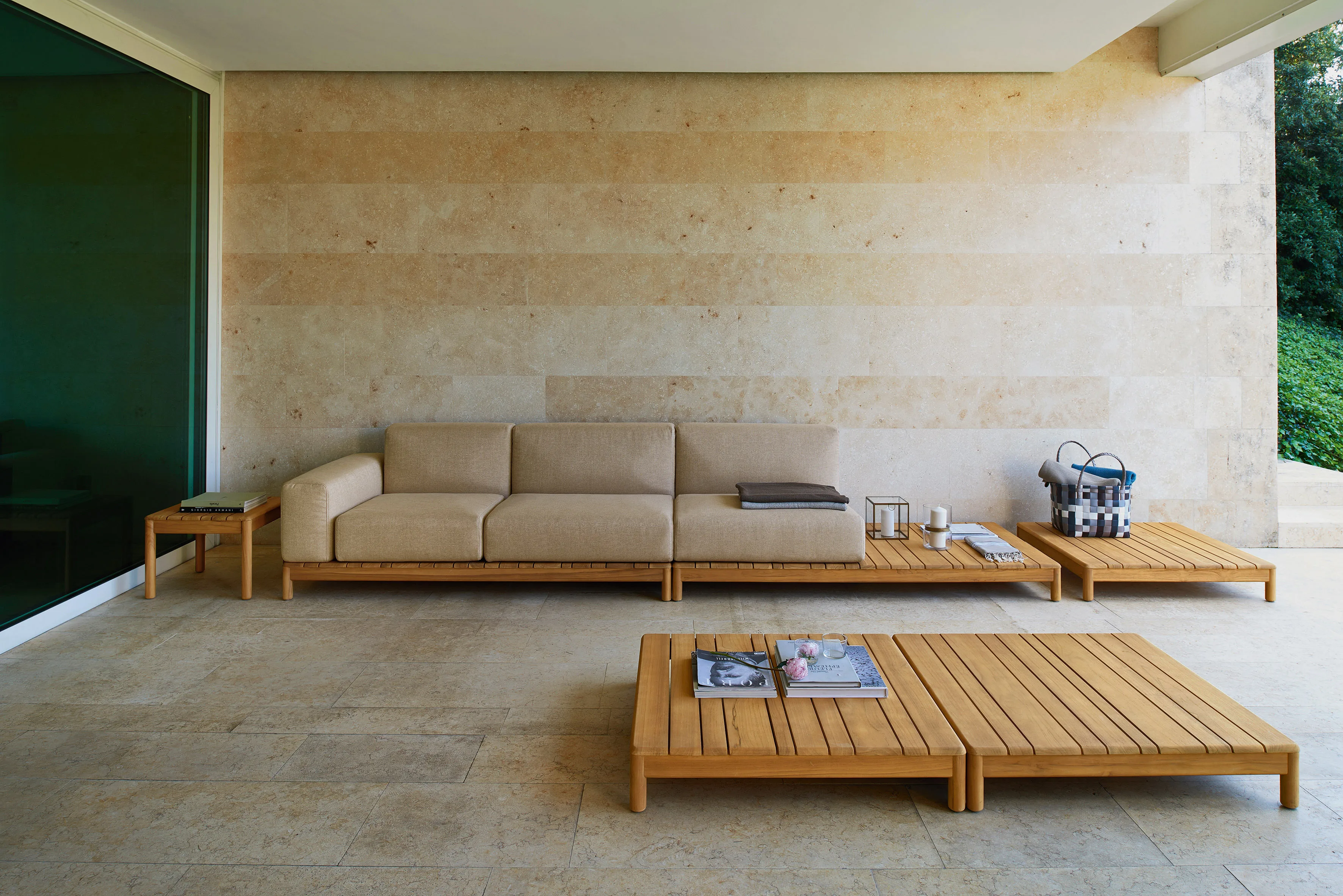 & High Quality Garden Sofas with Cushions Waterproof All Weather Teak Furniture Tea Table Sofa Set