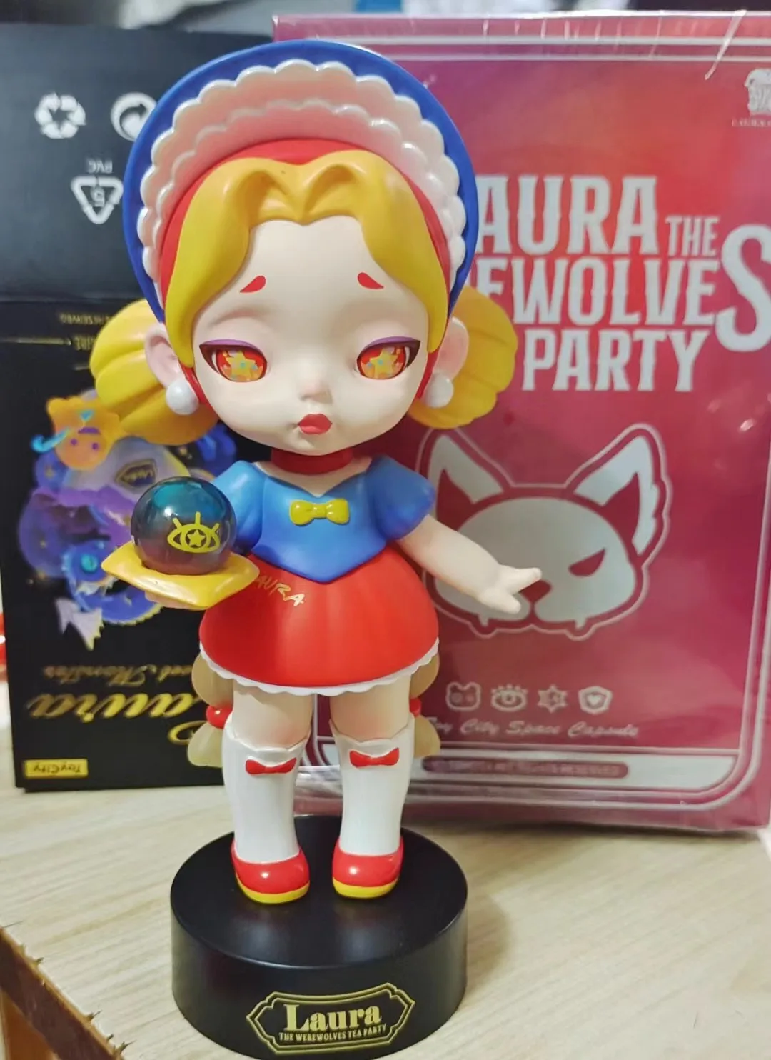 أصيلة Toycity لورا وولف الشاي حفلة الفضاء المقصورة صندوق أعمى الأزياء دمية فتاة مفاجأة عيد ميلاد هدية الكريسماس