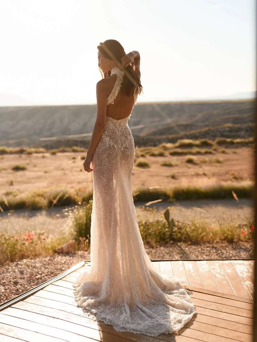 SAROULU Luxury Sparkly Wedding Dress Delicate 3D Floral Beaded Lace Mermaid Bridal Gown Stunning Open Back Halter Bride Wear