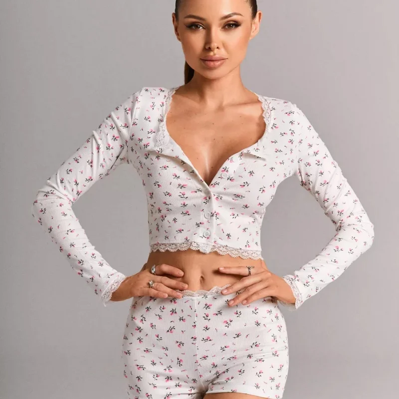 Nuevo conjunto de pijama con estampado Floral de estilo americano a la moda para mujer, Top ajustado de manga larga con cuello redondo y pantalones cortos, ropa de descanso