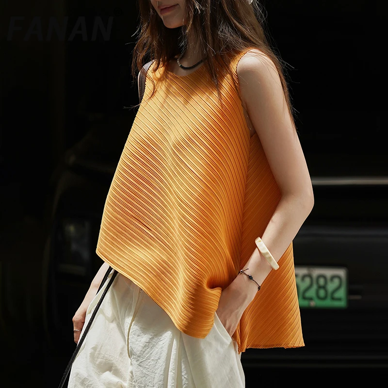 

FANAN Irregular Design Pleated Sleeveless Vest For Women Round Neck High Elastic Tanks Female Fashion Tops 2025 Summer New