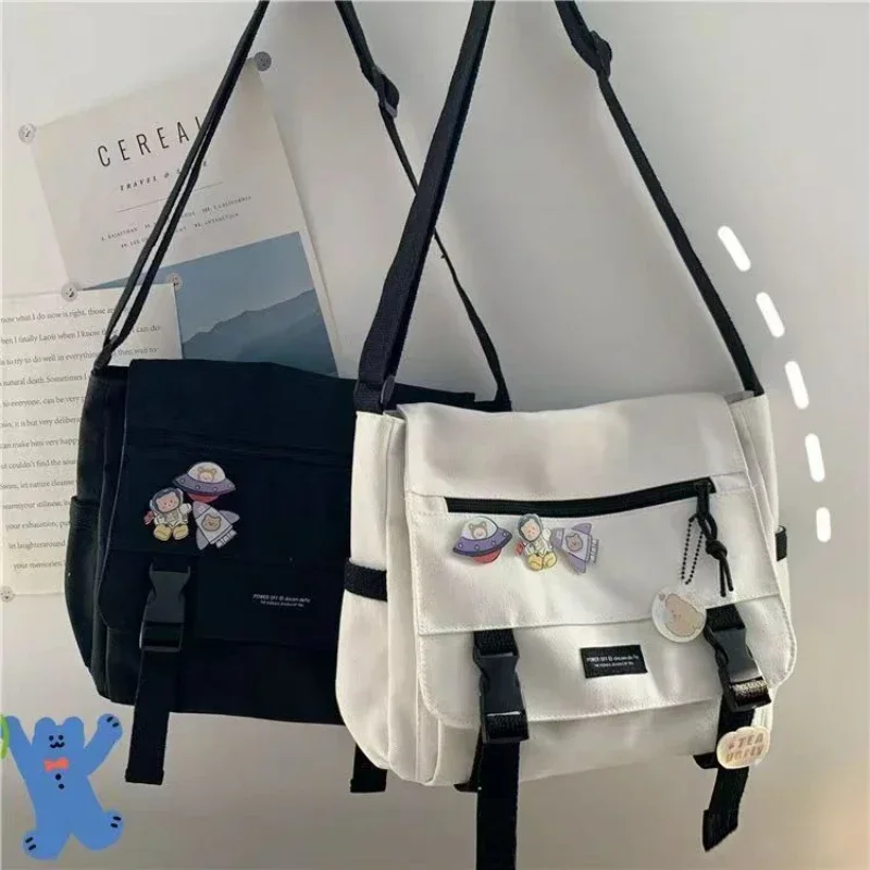 

Japanese Harajuku Versatile Canvas Women Messenger Bags Solid Color Flip Casual Handbag Shoulder Bag Teenager Girl Crossbody Bag