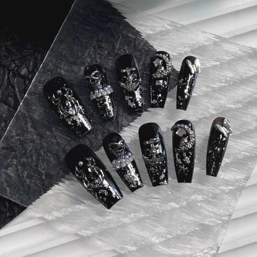 (10pcs) Smooth Black Tone Paired With Striking Gothic Details, Suitable For Global Niche Style Enthusiasts